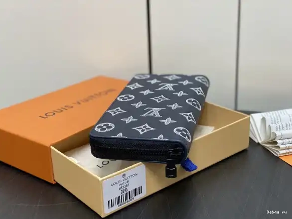 WALLET-10*20*2 ZIPPY cm LOUIS VUITTON 0521